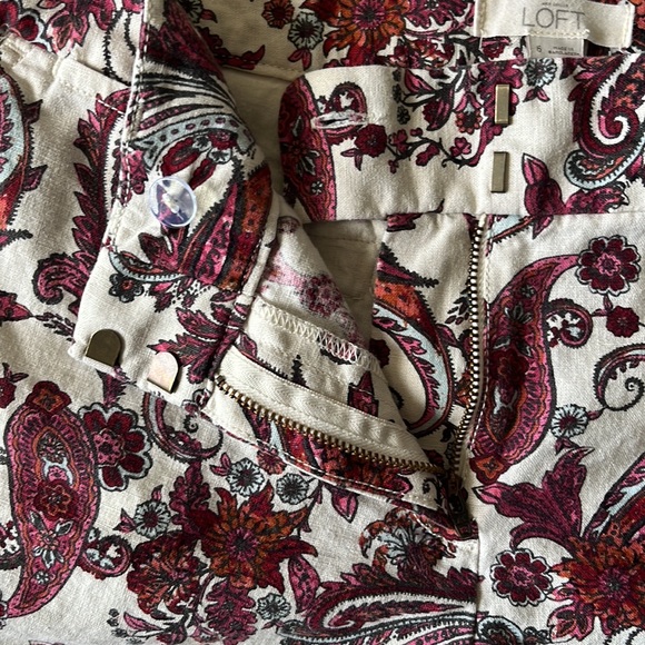 Ann Taylor Loft Linen Blend Shorts, size 6 Paisley shorts - Picture 3 of 12